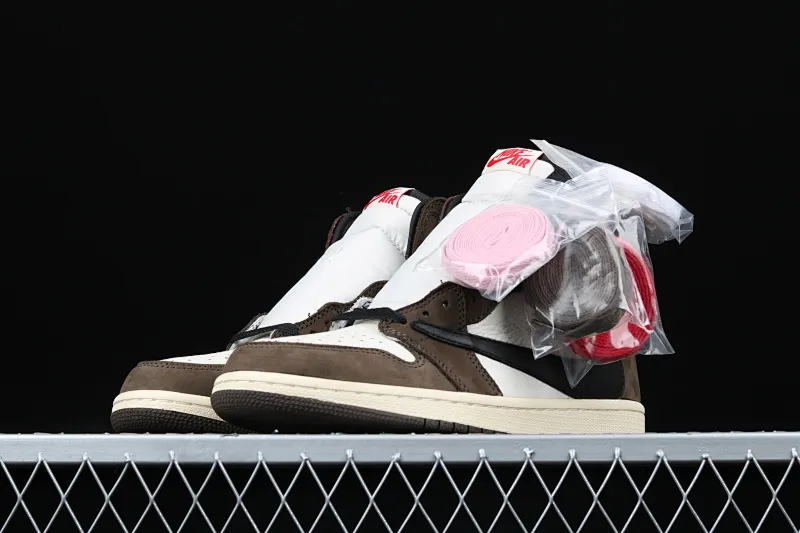 All Categories Air Jordan Jordan Series Basketball Shoes Air Jordan 1 High #ZG Version Travis Scott x Air Jordan 1 High OG AJ1 Reverse Hook Limited Edition CD4487-100
